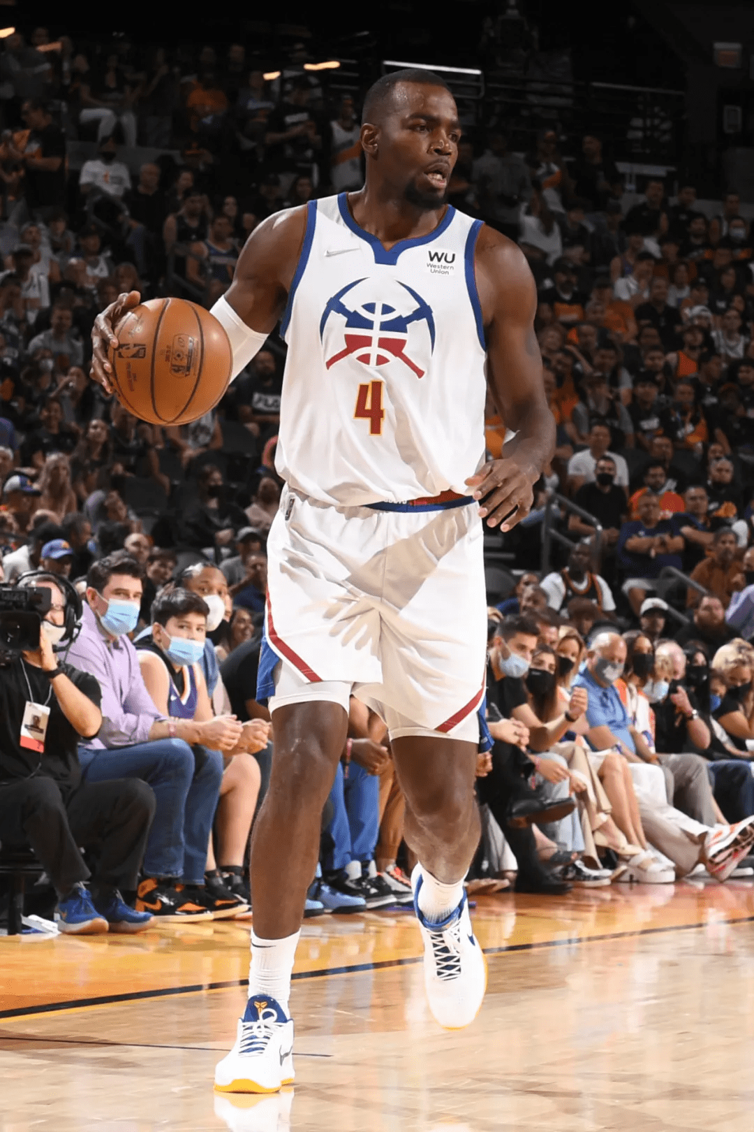 英雄联盟全球总决赛-包含全明星赛倒计时，克里夫兰骑士加时末段刷新队史纪录，细节引发关注，信心回归，控场能力受关注的词条